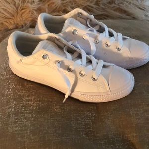 Converse white leather size 31/2 women’s size 5
